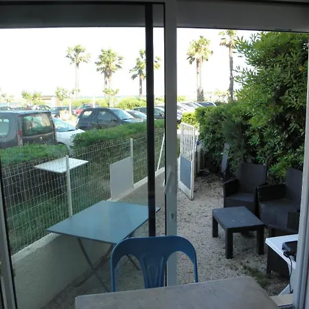 Rdc Avec Cour A 60 M Du Grazel Apartamento *
